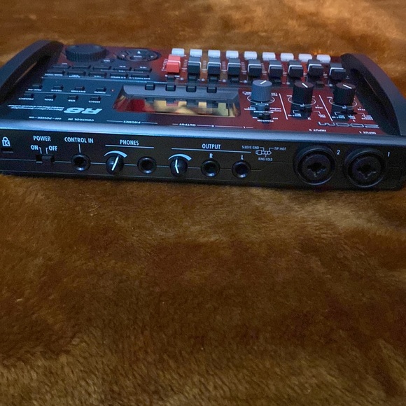 Portable Audio & Video Zoom R8 Multitrack Used Like New Works Like A